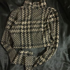 Long sleeve turtle neck crop top